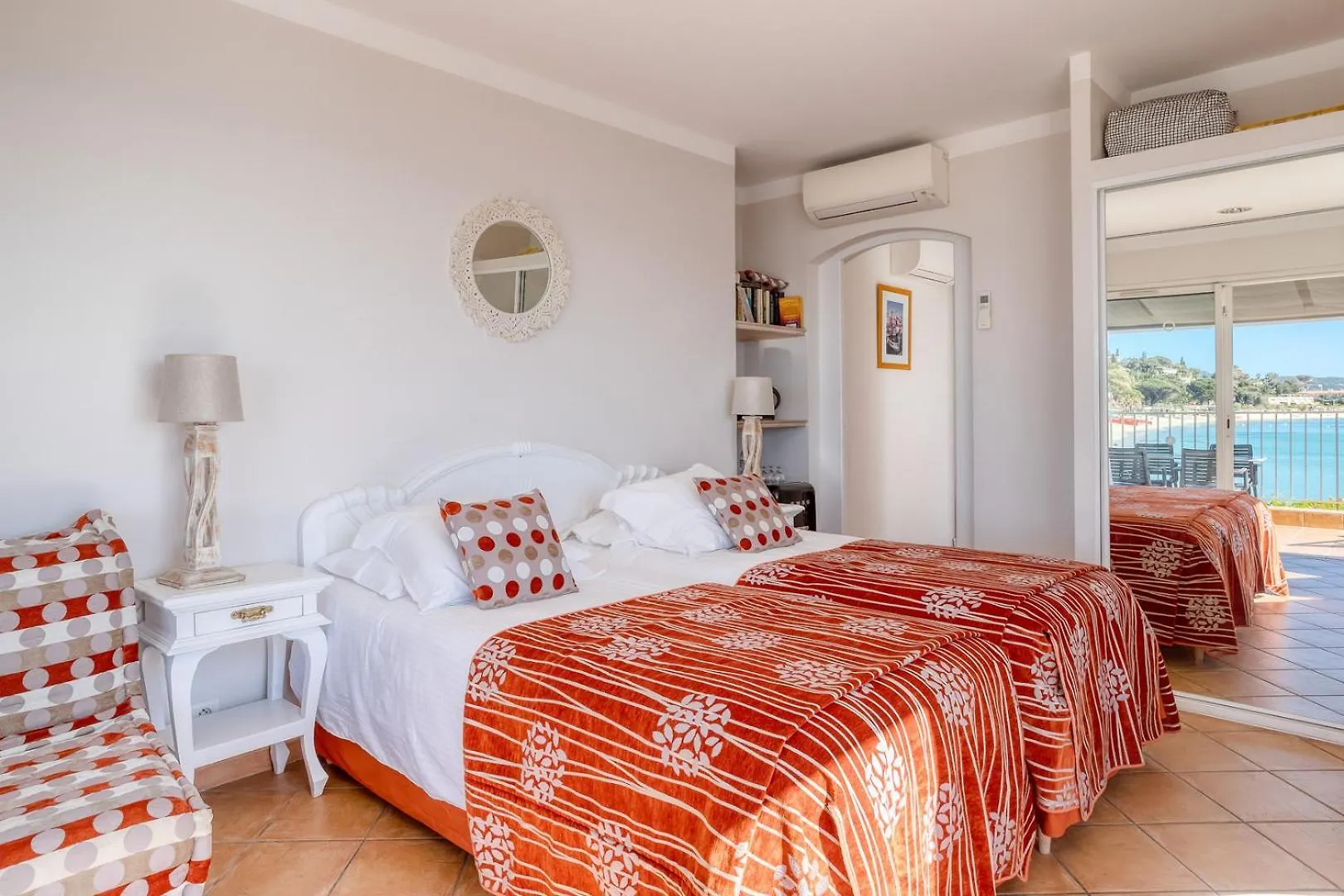 Roc Hotel - Hotel 4 Etoiles Les Pieds Dans L'Eau Le Lavandou