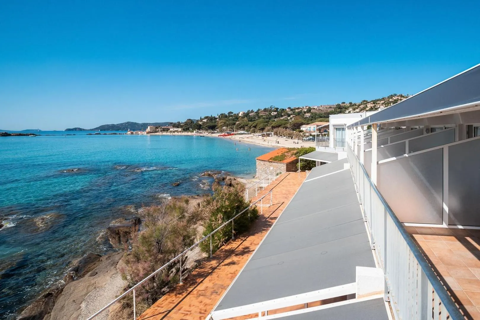 Roc Hotel - Hotel 4 Etoiles Les Pieds Dans L'Eau Le Lavandou
