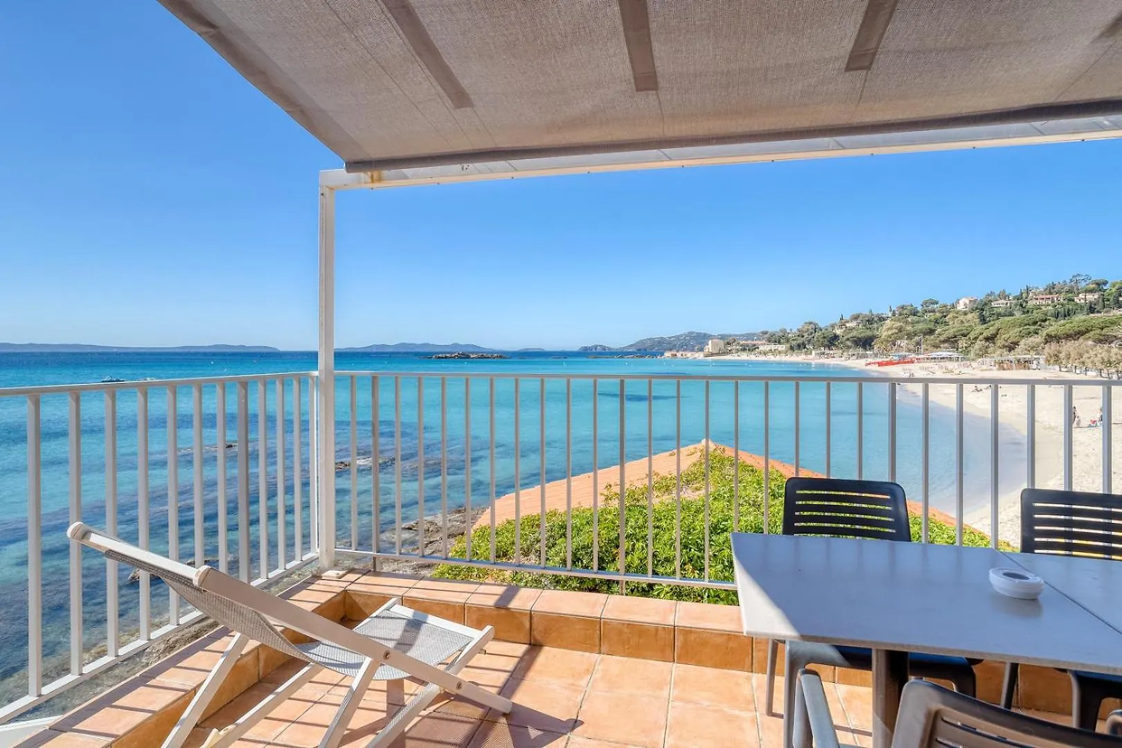 Roc Hotel - Hotel 4 Etoiles Les Pieds Dans L'Eau Le Lavandou Frankreich